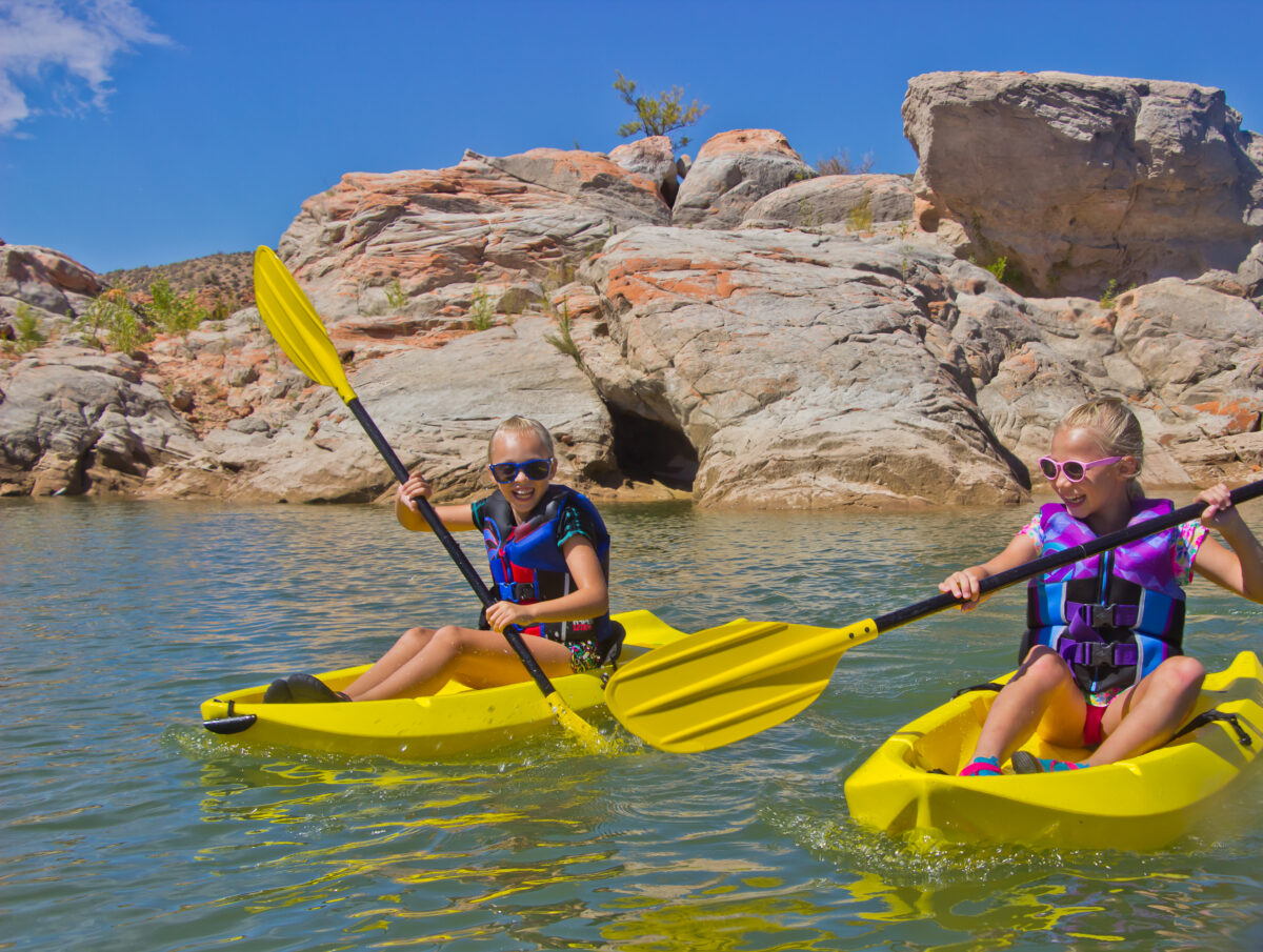 kayaking girls gunlock 072